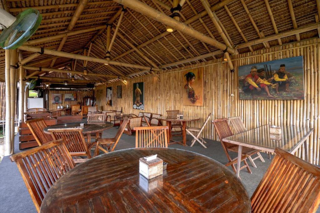Oyo 2380 Alea Guesthouse Muntilan Exterior photo